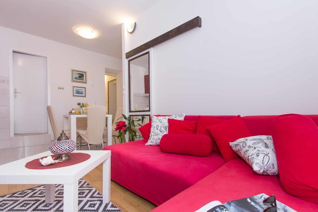 Red Valentino Apartment สปลิท ภายนอก รูปภาพ