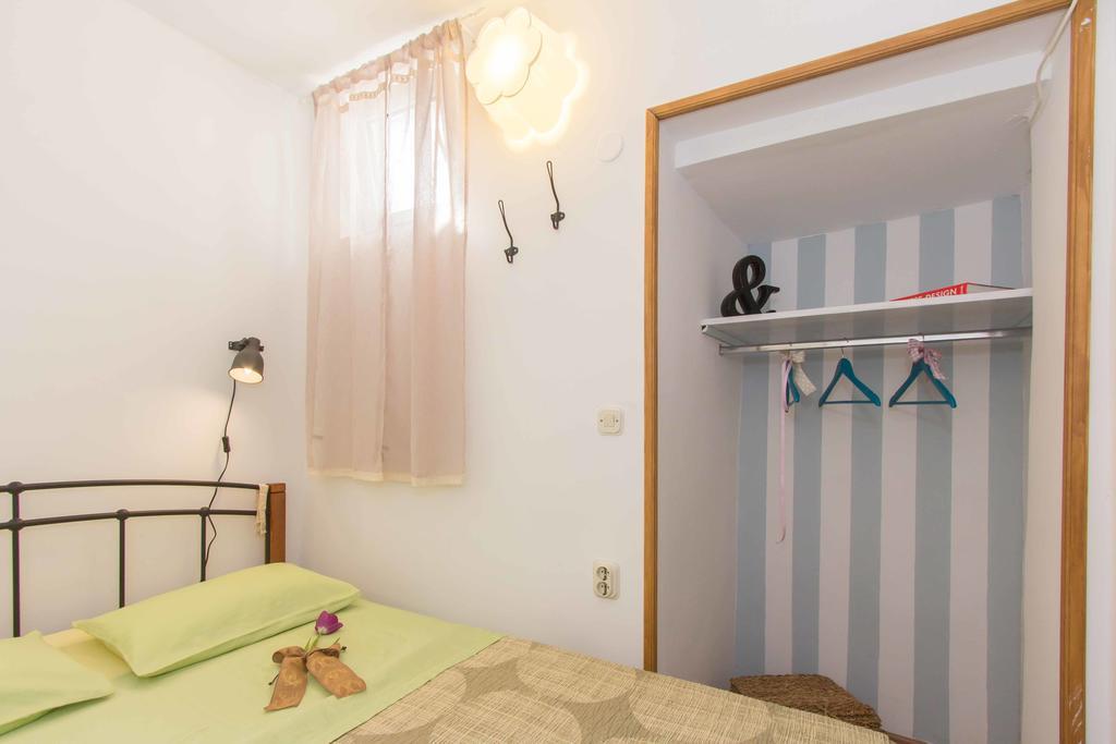 Red Valentino Apartment สปลิท ภายนอก รูปภาพ